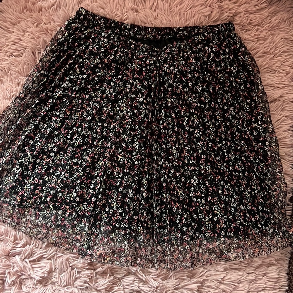 Flower pattern skirt